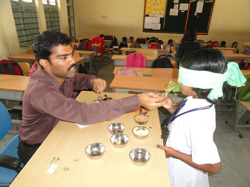 Familiarisation to interact with blind people
