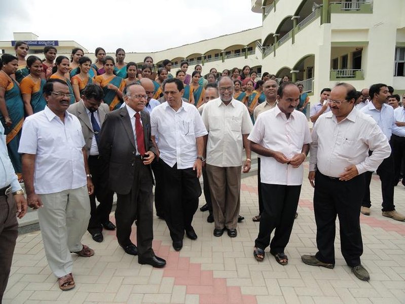 Introduction to the teaching staff